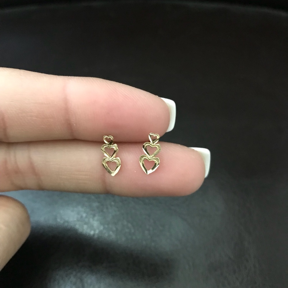 14k Gold Tri Heart earrings